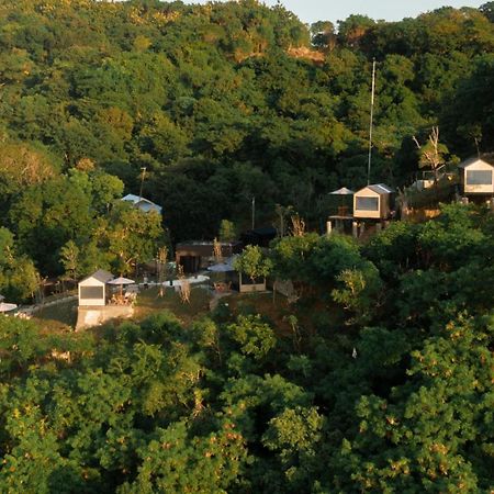 Hotel Bobocabin Umarato, Sumba Waikabubak Exterior foto