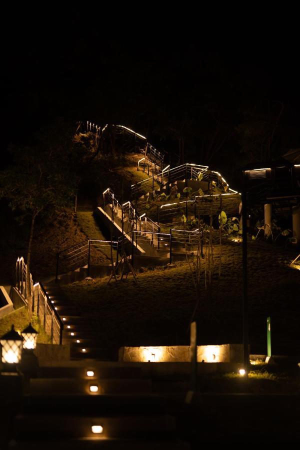 Hotel Bobocabin Umarato, Sumba Waikabubak Exterior foto